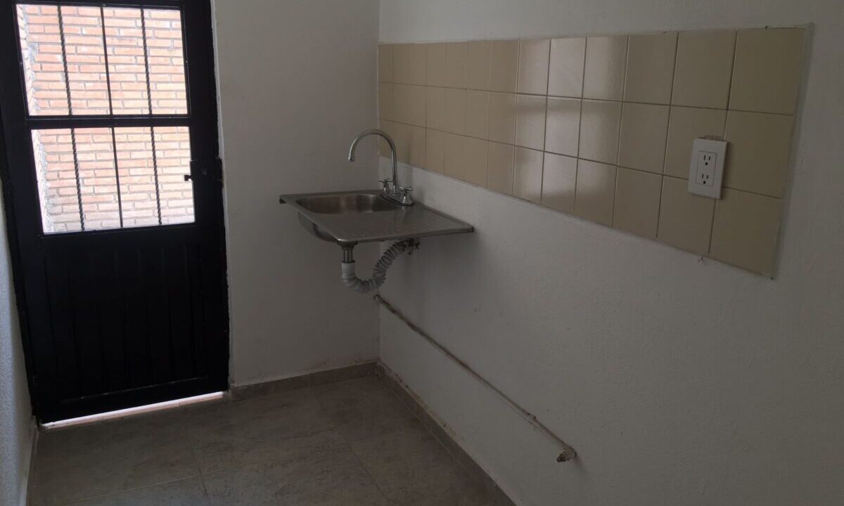 6fba5c8b-7fbf-4a90-8870-6ed5b4825e7e 2