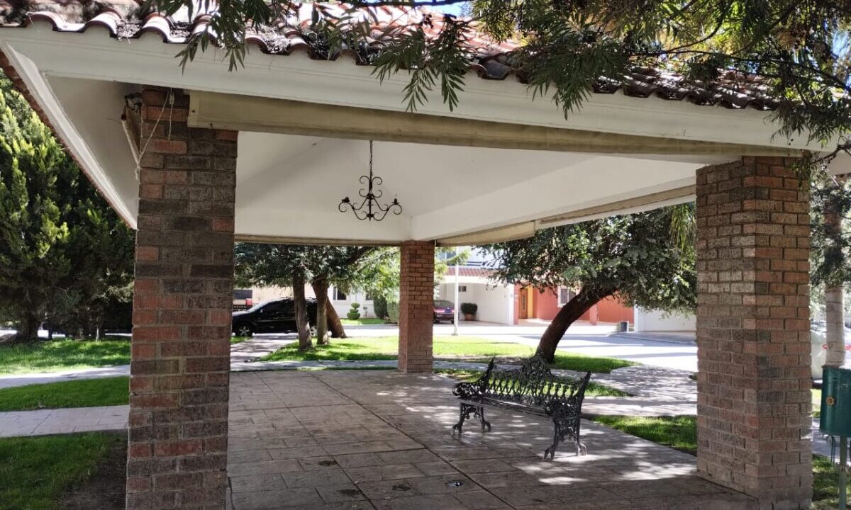 ebd3170a-12aa-4778-b52c-29ff8589f107