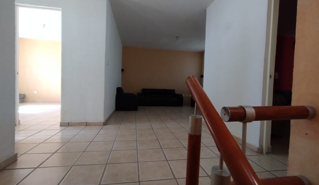 f5312edf-c131-447d-a741-b40881f75a96